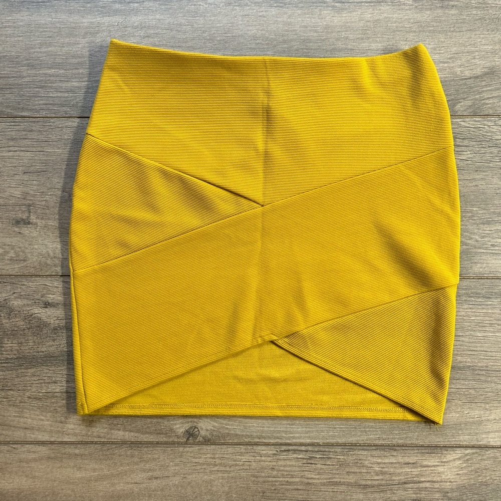Yellow skirt